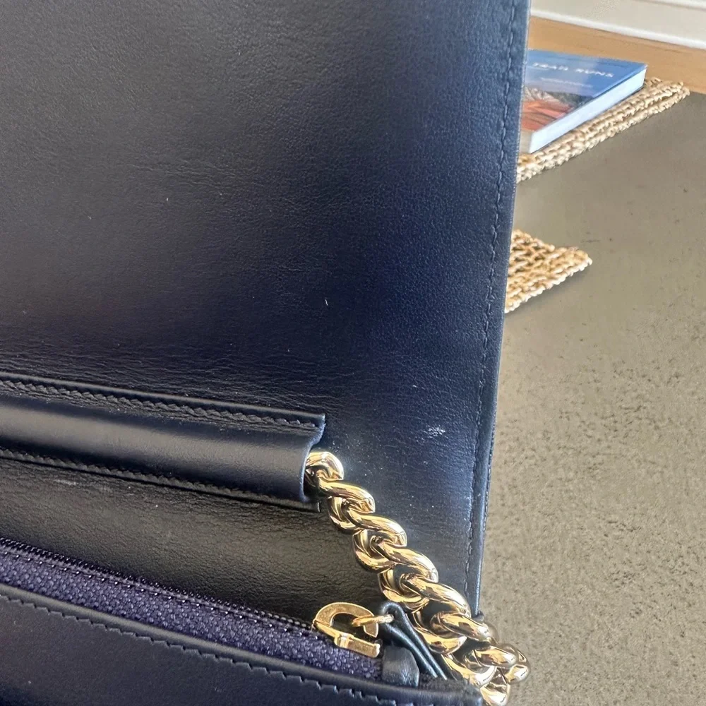CHANEL 100% authentic